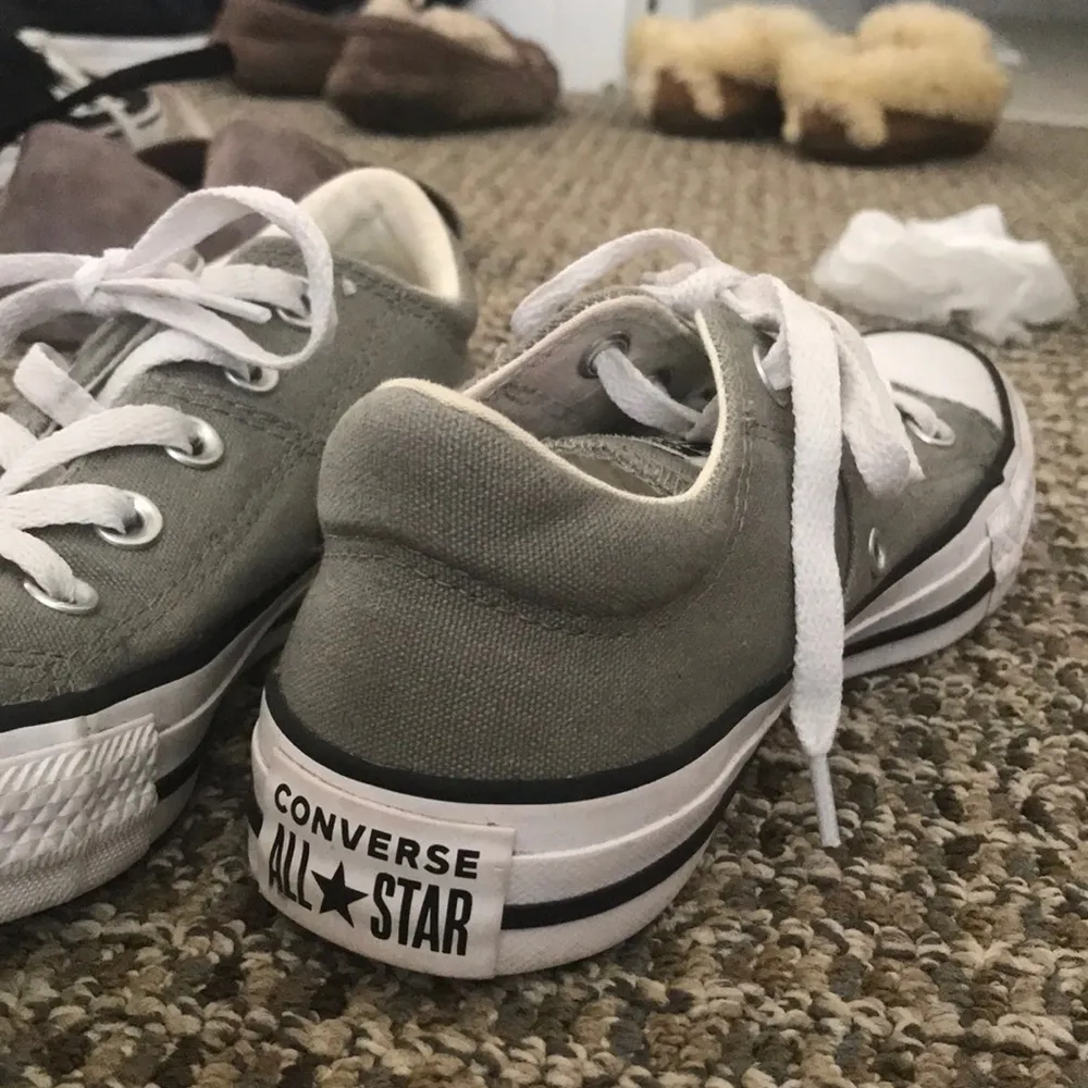 GREEN CONVERSE LOW TOPS - Image 3