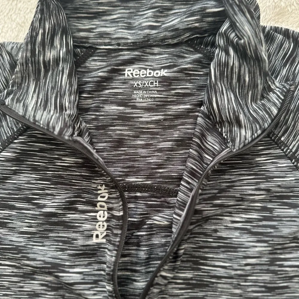 Women Reebok Track Pullover Top half zip Size XS - Image 3