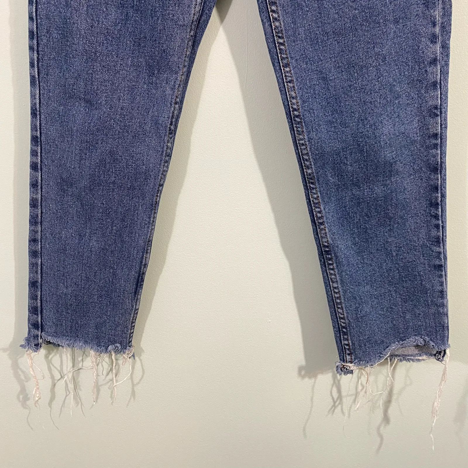 Bershka Denim Women's Straight Cropped High Rise Raw Hem Jeans Size 2 - Image 4