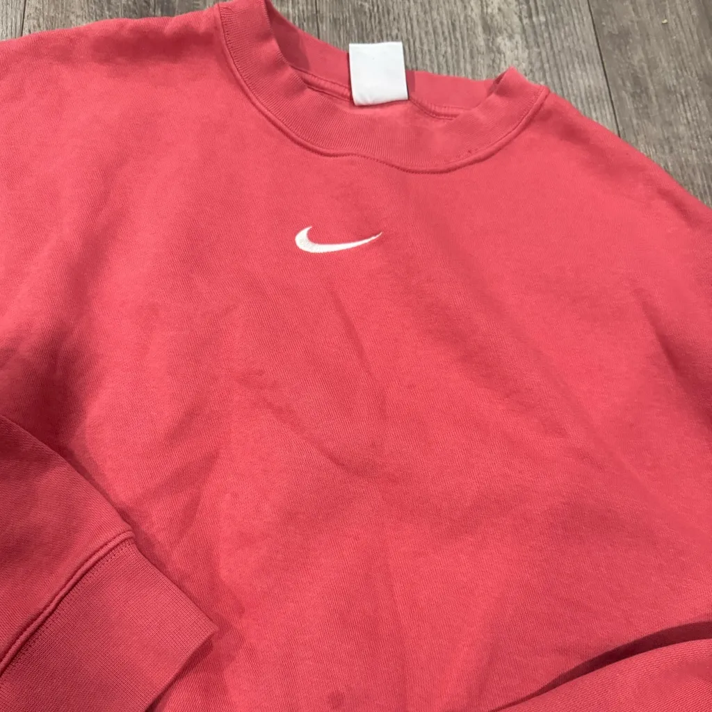Nike Women's Rose Pink Crewneck Sweatshirt - Image 11