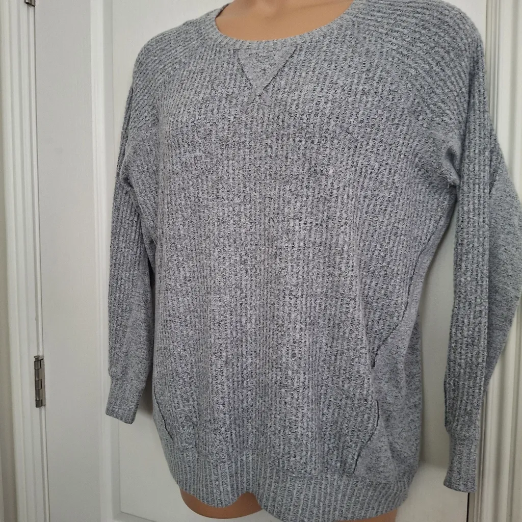 Torrid Sz 1 Gray Textured Knit Sweater - Image 4