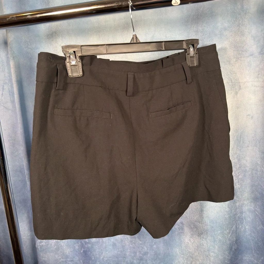 Banana Republic Shorts - Image 2