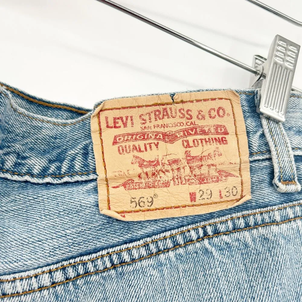 Levis 569 Womens Y2K Loose Straight Studded Raw Hem Cut Off Denim Shorts Size 29 - Image 6