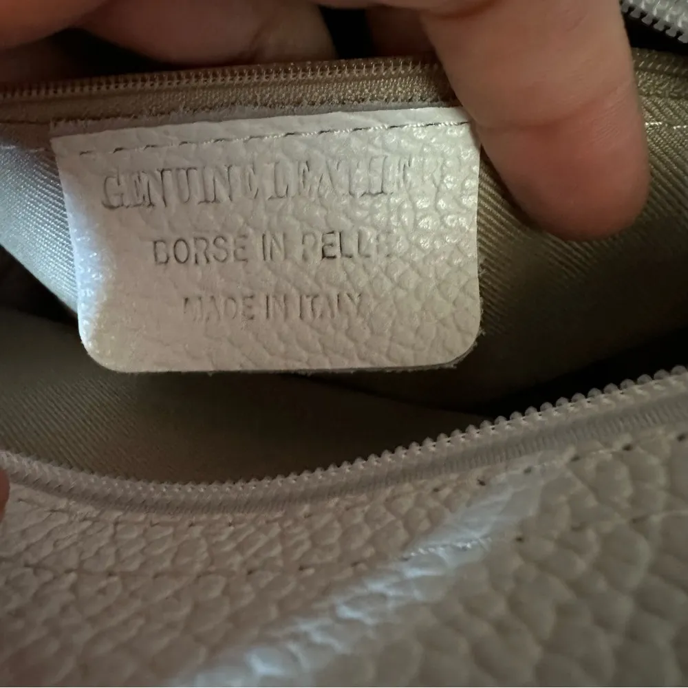 White half moon pebbled leather crossbody bag purse Italy gold accents zip close - Image 5