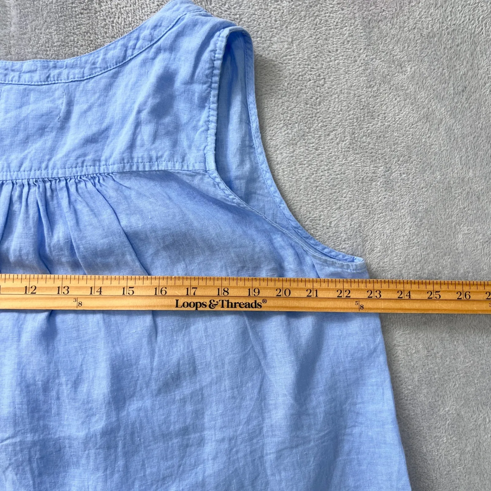 Velvet by Graham Spencer Linen Blend V Neck Sleeveless Top Periwinkle Blue Large - Image 8