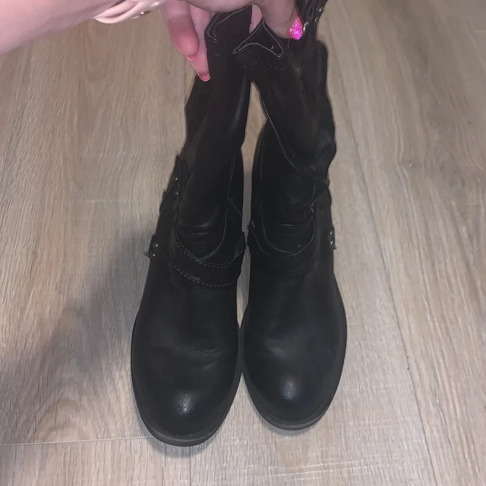 White Mountain black leather heeled Moto boots - Image 6