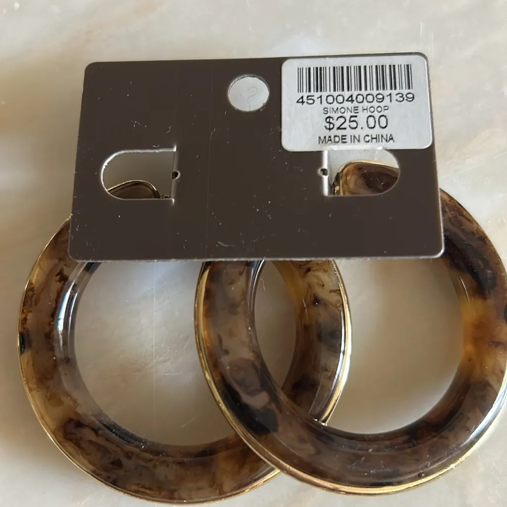 Chicos Women’s Tortoise & Gold Tone Statement Necklace Bracelets & Earring‎ Set - Image 14