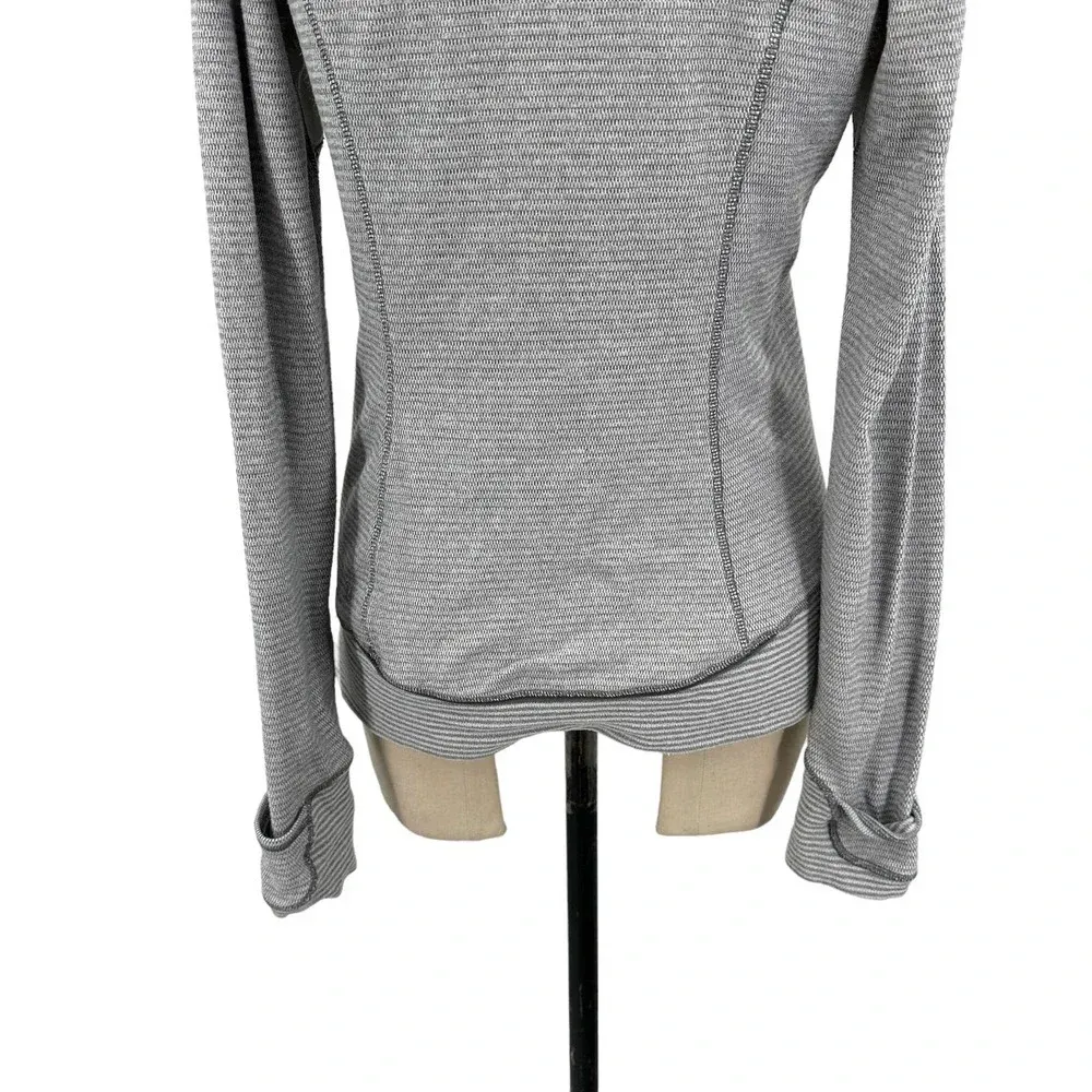 Lululemon‎ Think Fast Pullover Heathered Slate Tonka Stripe Gray Size 8 - Image 9