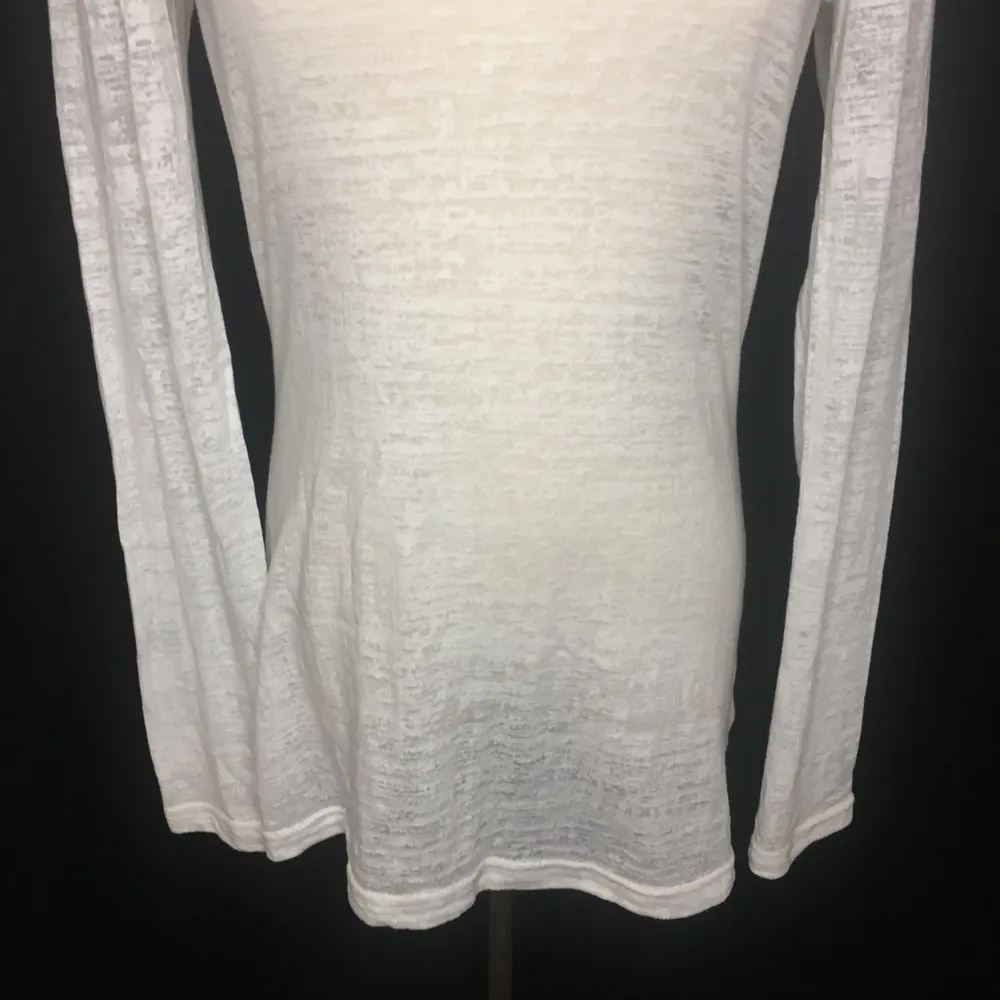 Maurice's  White Crew Neck Long Sleeve Basic Shirt Small - Image 4
