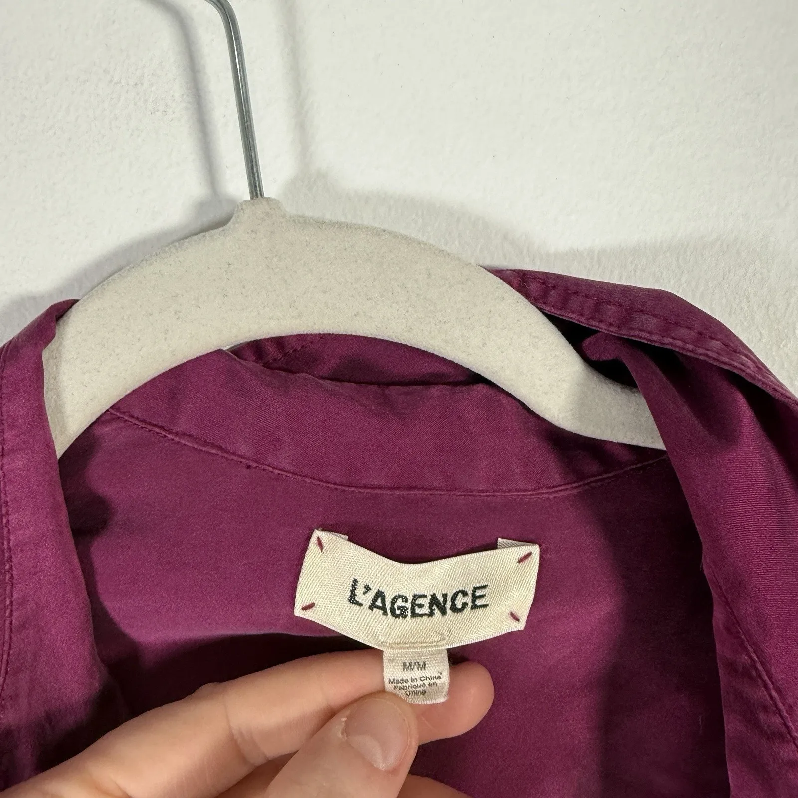 L'Agence Purple 100% Silk Button Up Blouse 3/4 Sleeve Career FLAW Womens Medium - Image 4