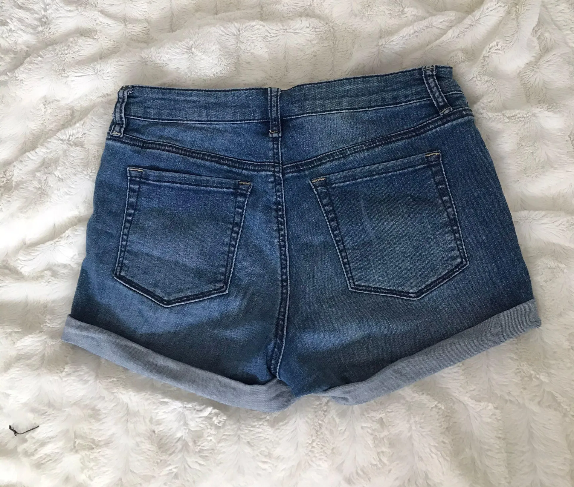 Pac Sun High-Waisted Cuffed Denim Shorts - Image 3