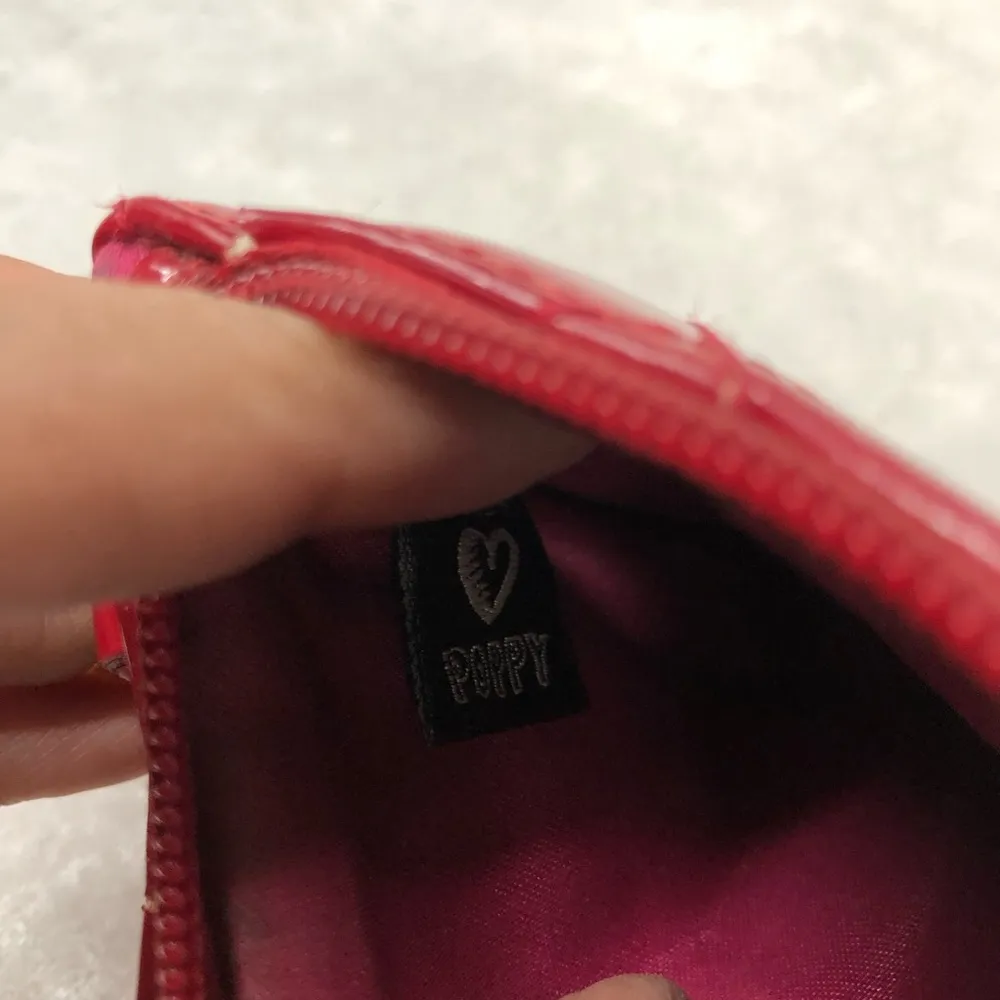 Coach Poppy red gloss quilted patent leather wristlet coin wallet FLAWED - Image 7