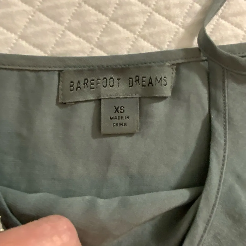 Barefoot Dreams  Pajama Set - Image 6