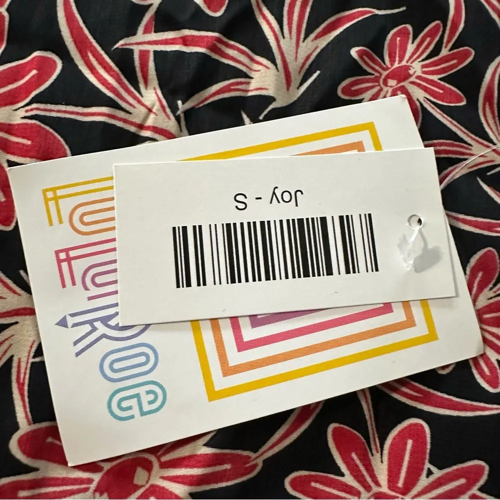 Lularoe women's Small Joy Long black and pink Vest Floral, NWT - Image 4