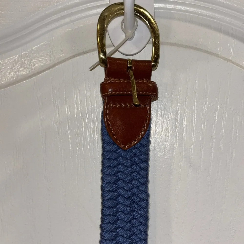 TALBOTS STYLISH BLUE WOVEN BELT
SIZE MEDIUM UNISEX 38” FROM TOP OF BUCKLE - Image 4