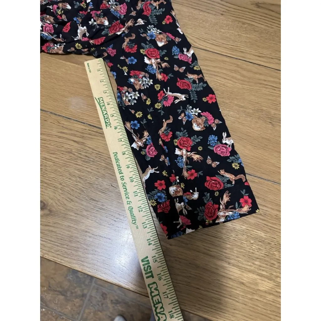 Philosophy Women Size 1X Popover Tunic Black Floral Bunny Fox Deer Wildlife - Image 7