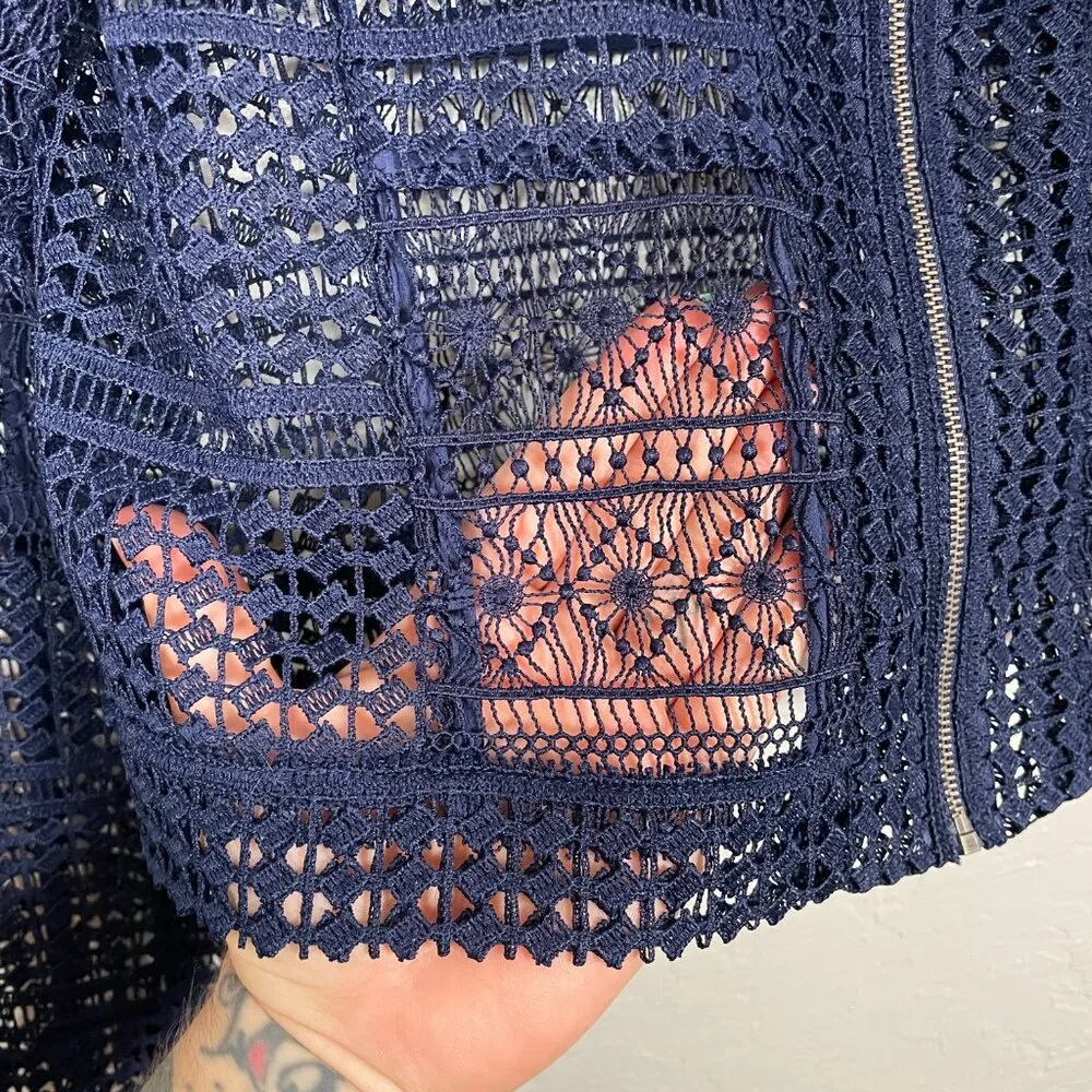 Diane Von Furstenberg Women 6 Navy Blue Arlette Lace Cropped Jacket Front Zip - Image 4