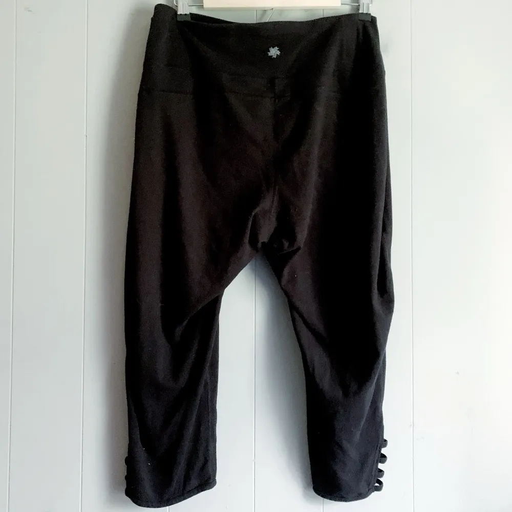 Tangerine Yoga Leggings Black Cutout Ankle Size XXL - Image 2