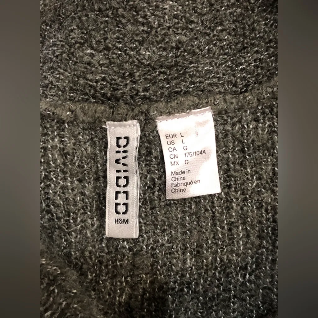 H&M Sweater - Image 4