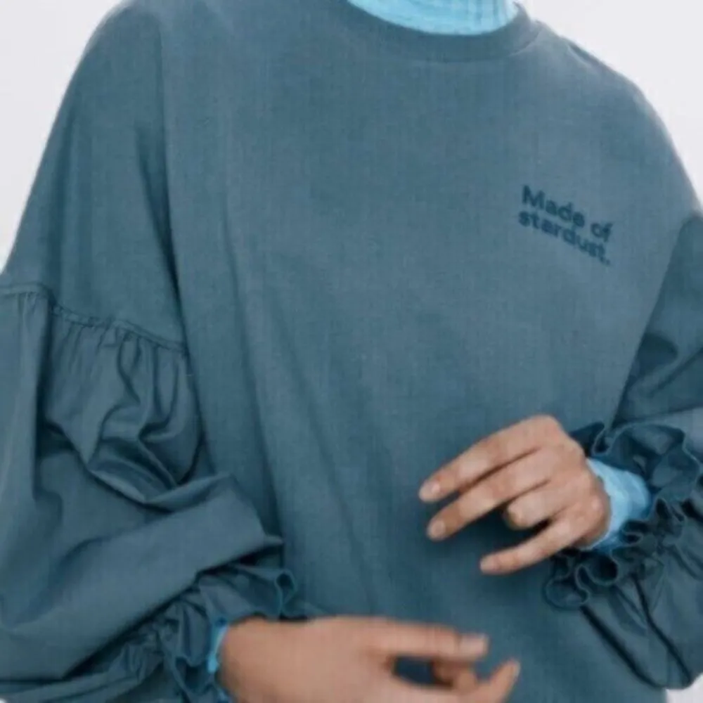 Zara women's small blue puffed sleeve cotton sweatshirt - Image 5