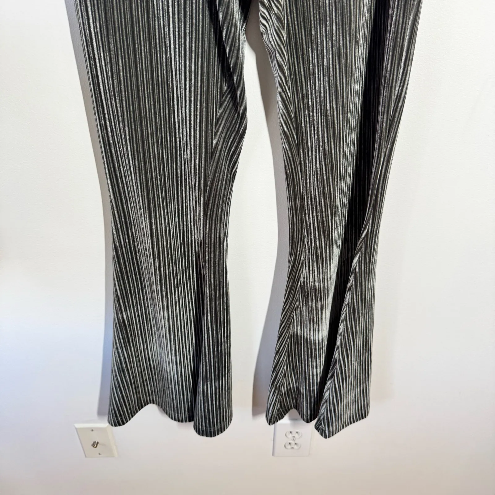 Natural Life Boho Chic Flare Pant Woman S Gray Ribbed Velour Casual Comfort - Image 4