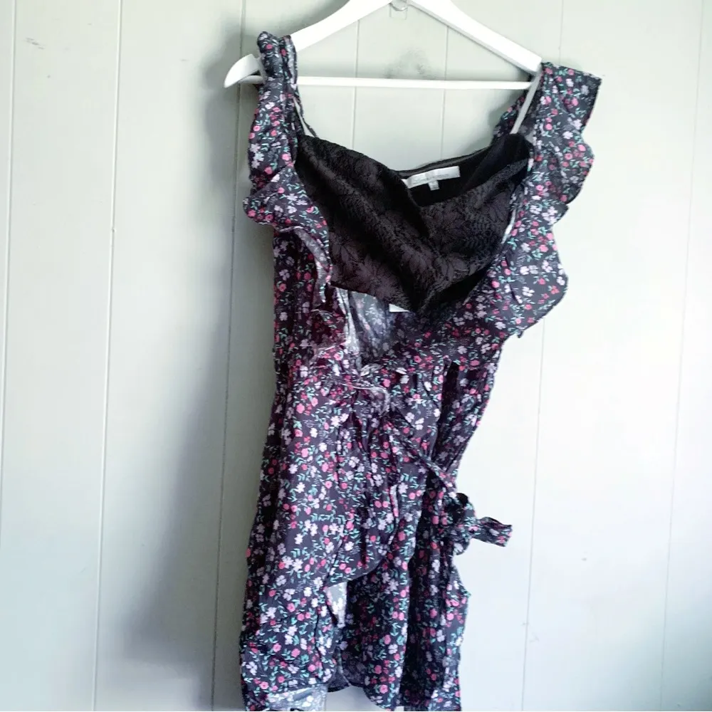 LOVERS + FRIENDS Skye Floral Wrap Mini Dress M - Image 3