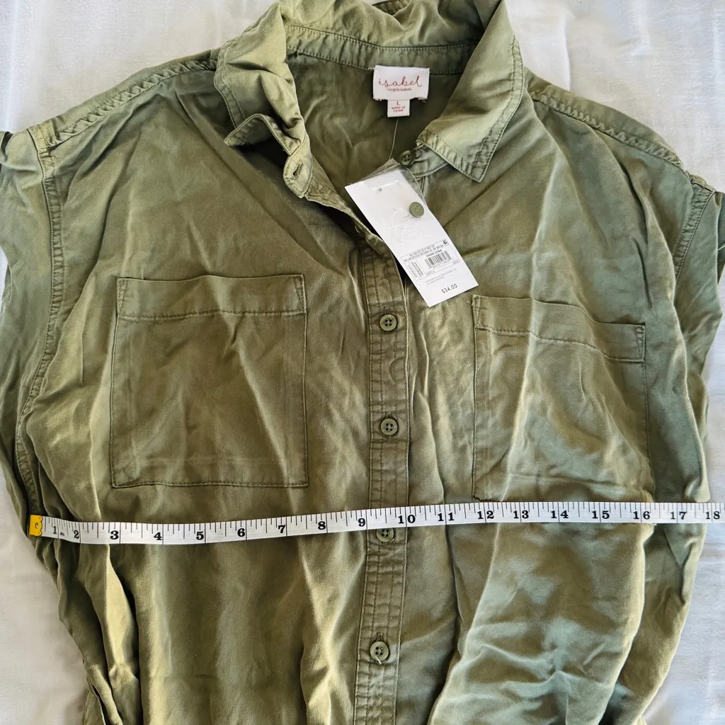 Isabel NWT Maternity Green Short Sleeve Button - Image 8