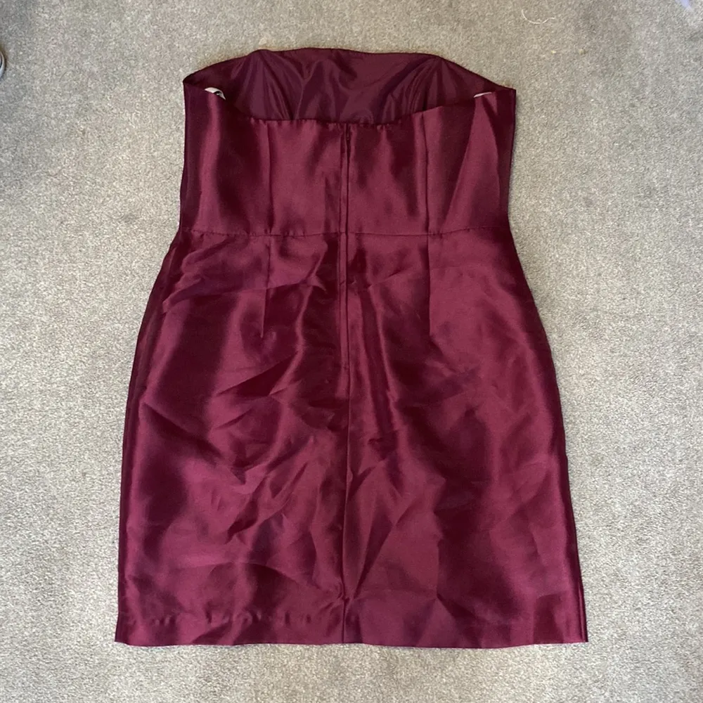 David’s Bridal Wine Mikado Strapless Short Dress Size 14 - Image 3