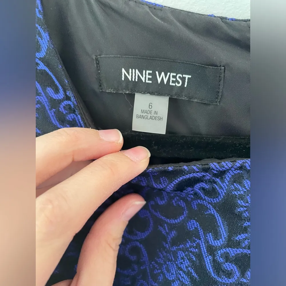 Nine west fit & flare sleeveless dress w/beautiful belt & rhinestone size 6 - Image 3