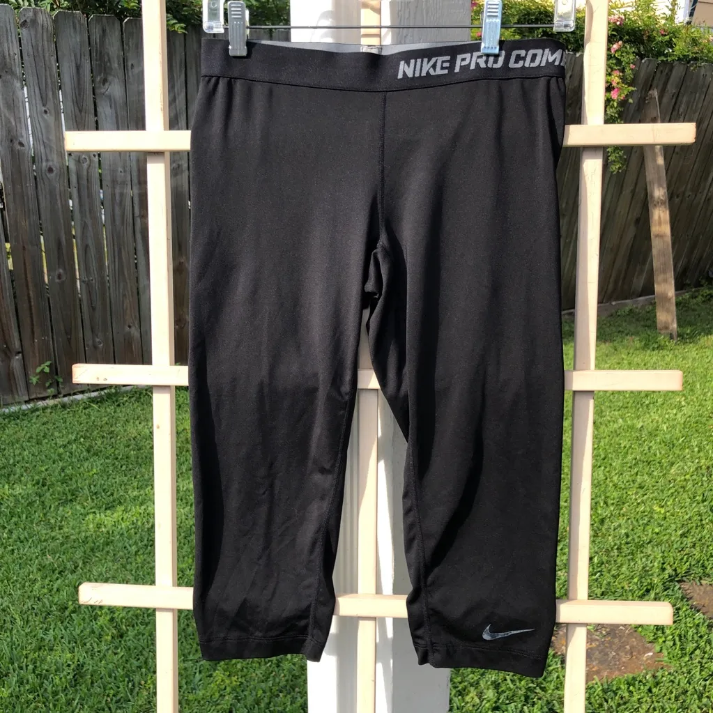 2 Pairs Nike Pro Dri-Fit Training Capri Leggings Compression Combat Size L & M - Image 4