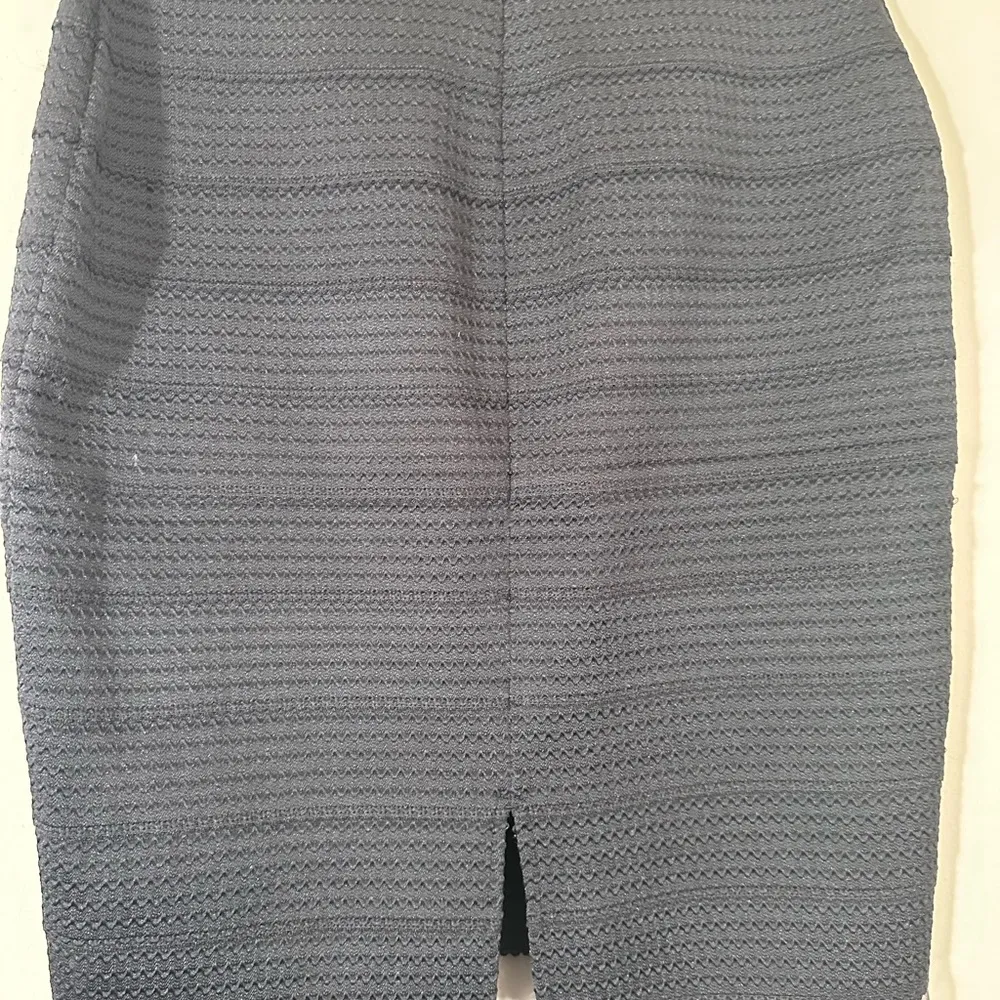 Express black pencil skirt mesh bottom business office work size Small - Image 8