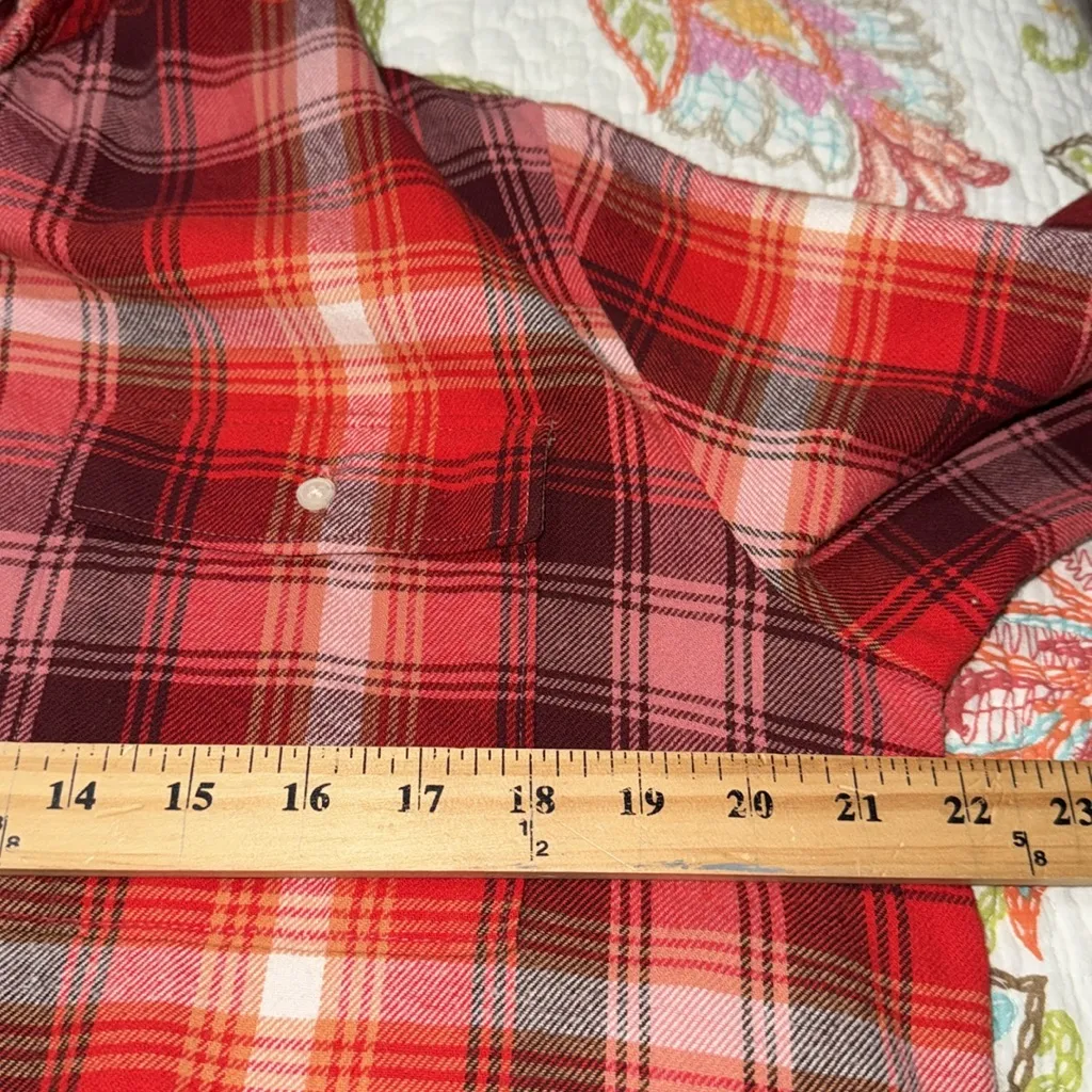 Old Navy womens medium The Boyfriend Shirt long sleeve plaid button front hi low - Image 5