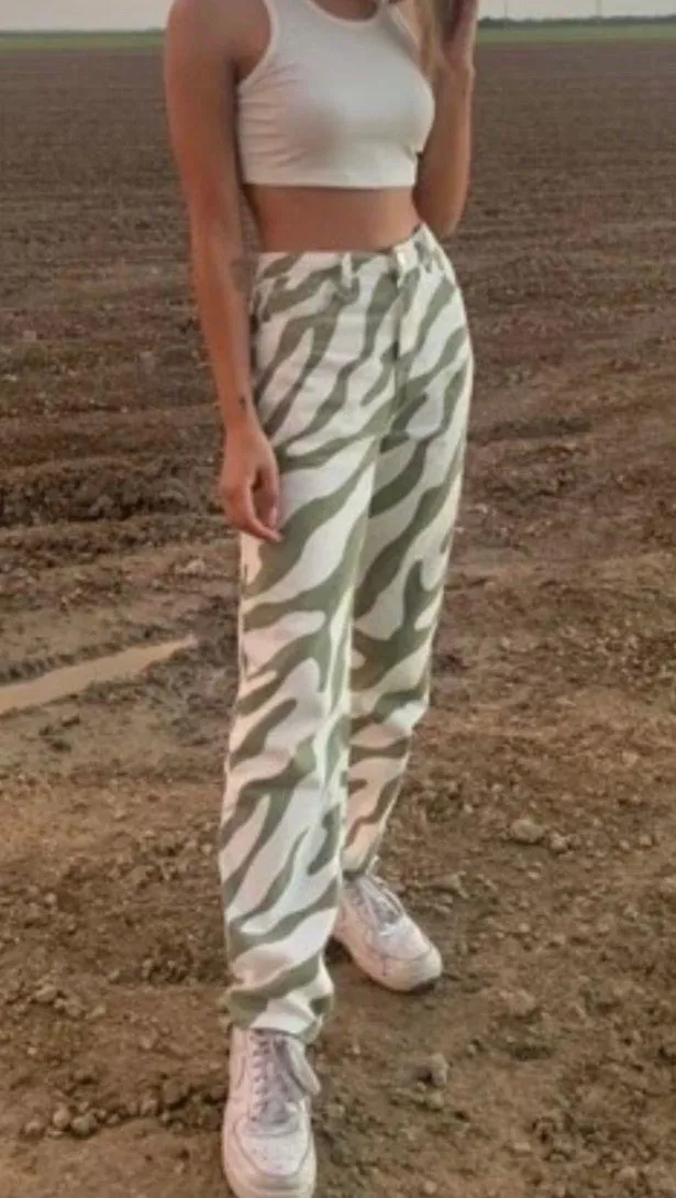 Verge Girl Green graphic jeans - Image 2