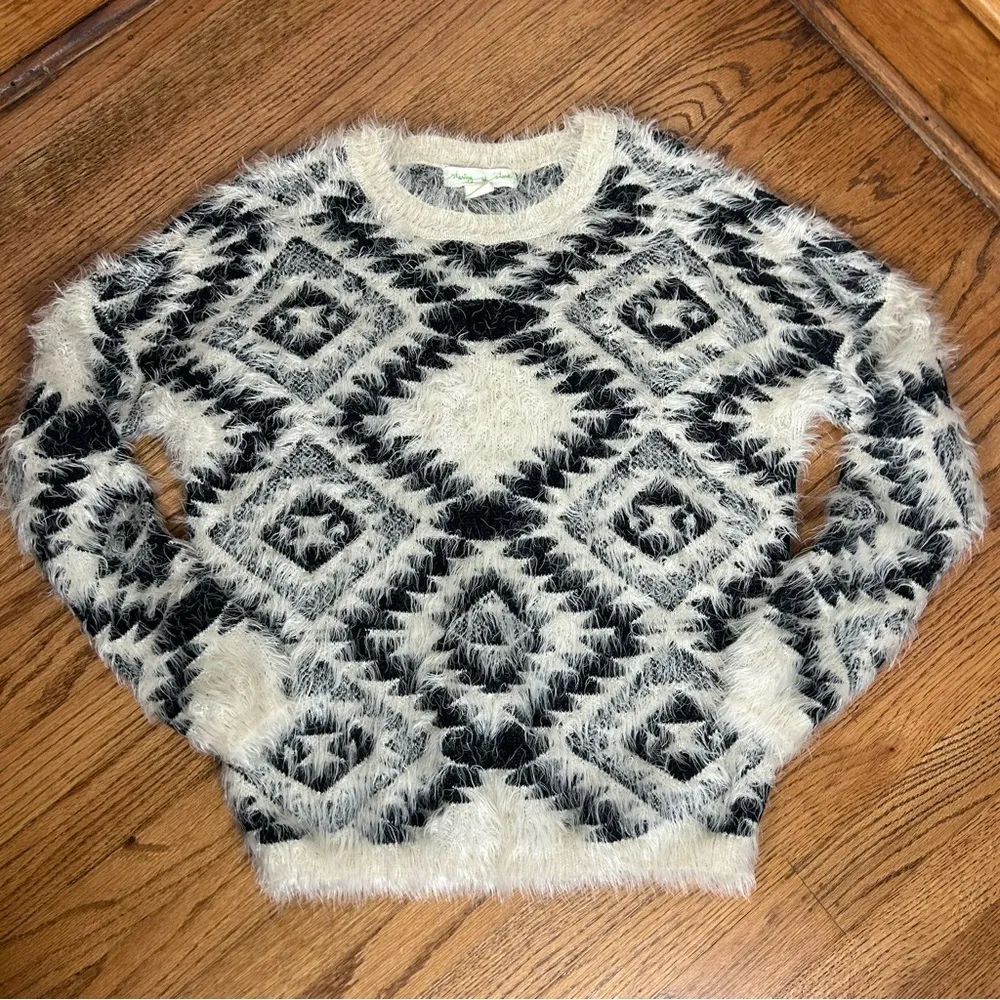 Staring At Stars Urban Outfitters BOHO Fuzzy Eyelash Aztec Pattern Sweater - Image 9
