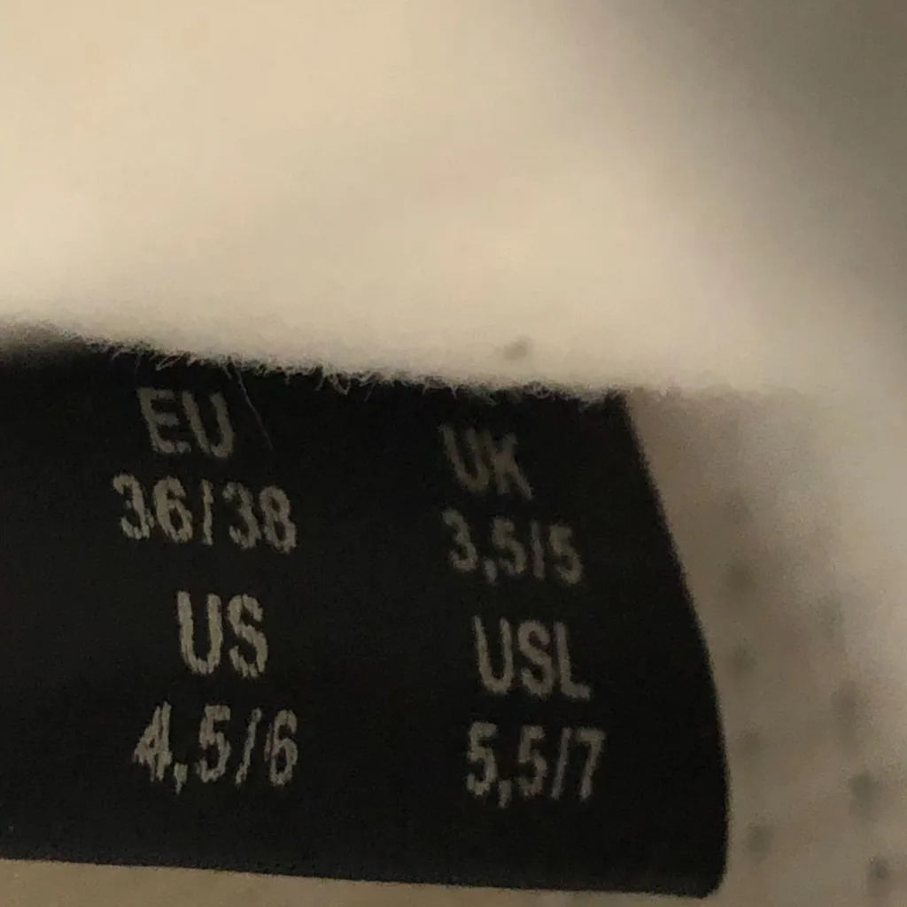 Moon Boot Light Gray Winter Boots Size 7 - Image 12