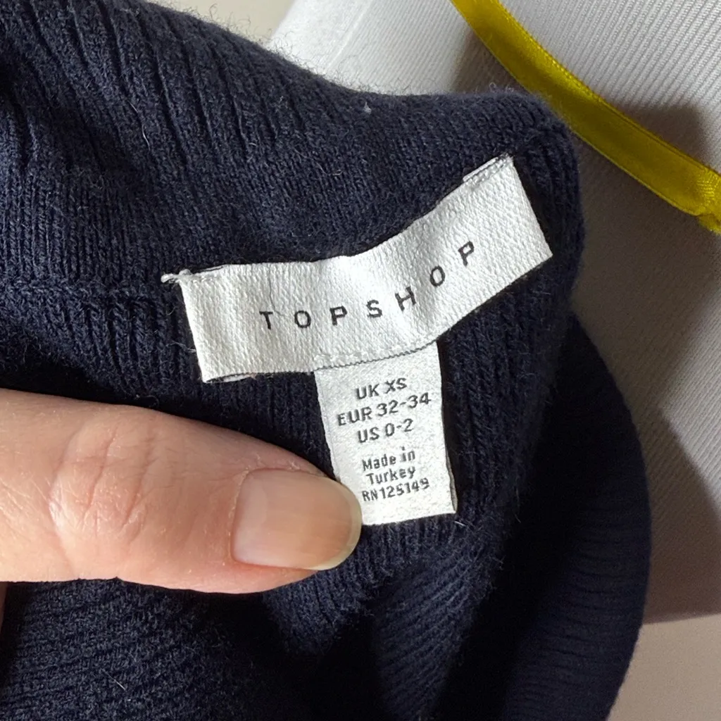 Topshop Black Cropped Zip Up Cardigan - Image 4