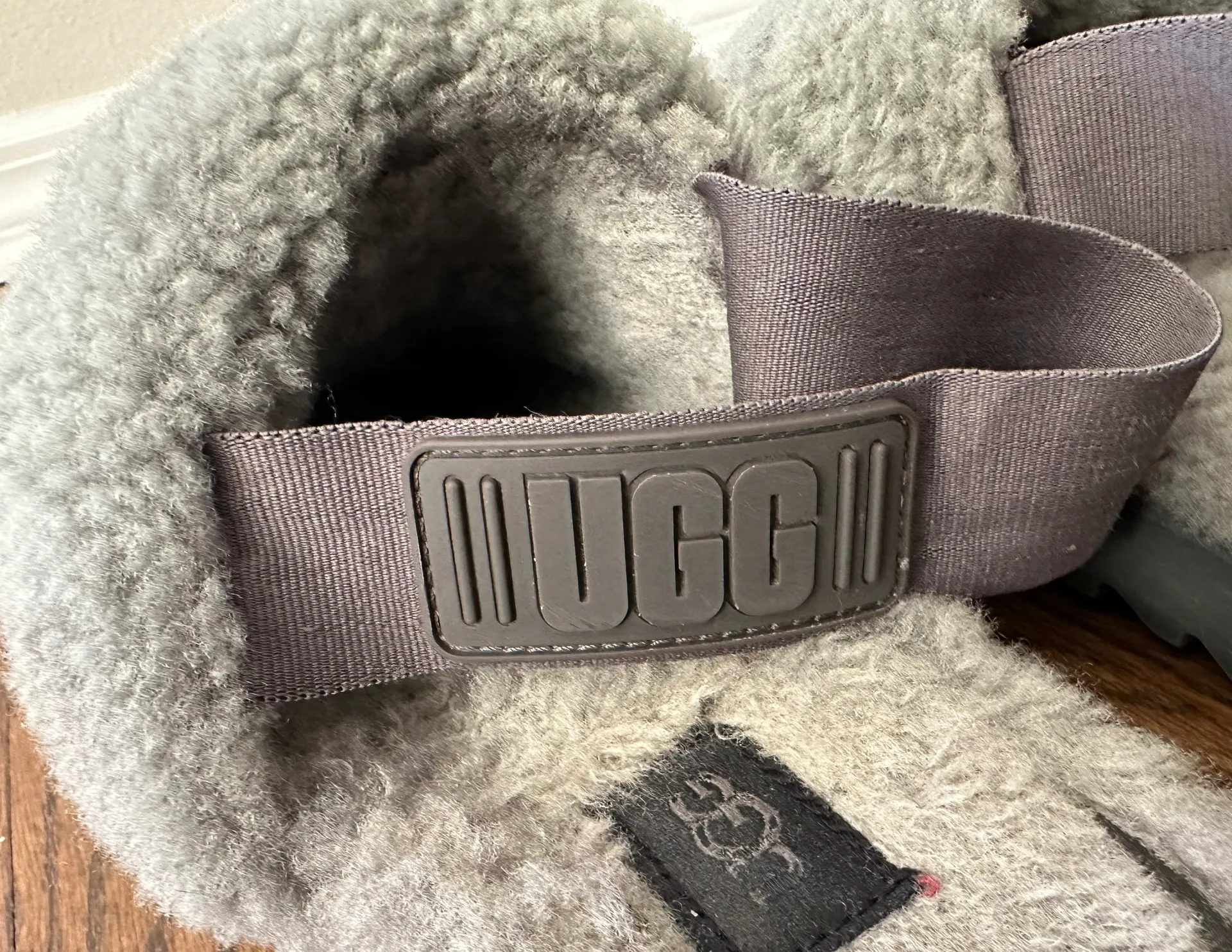Super Fluff Slipper With Strap - Image 8