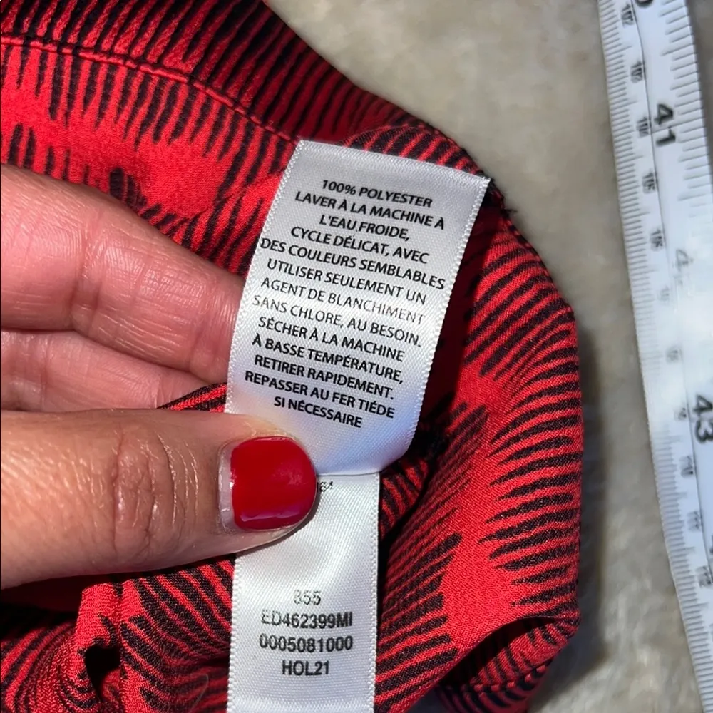 Open Edit  beautiful red open back satin long sleeve dress‎  Size Large - Image 9