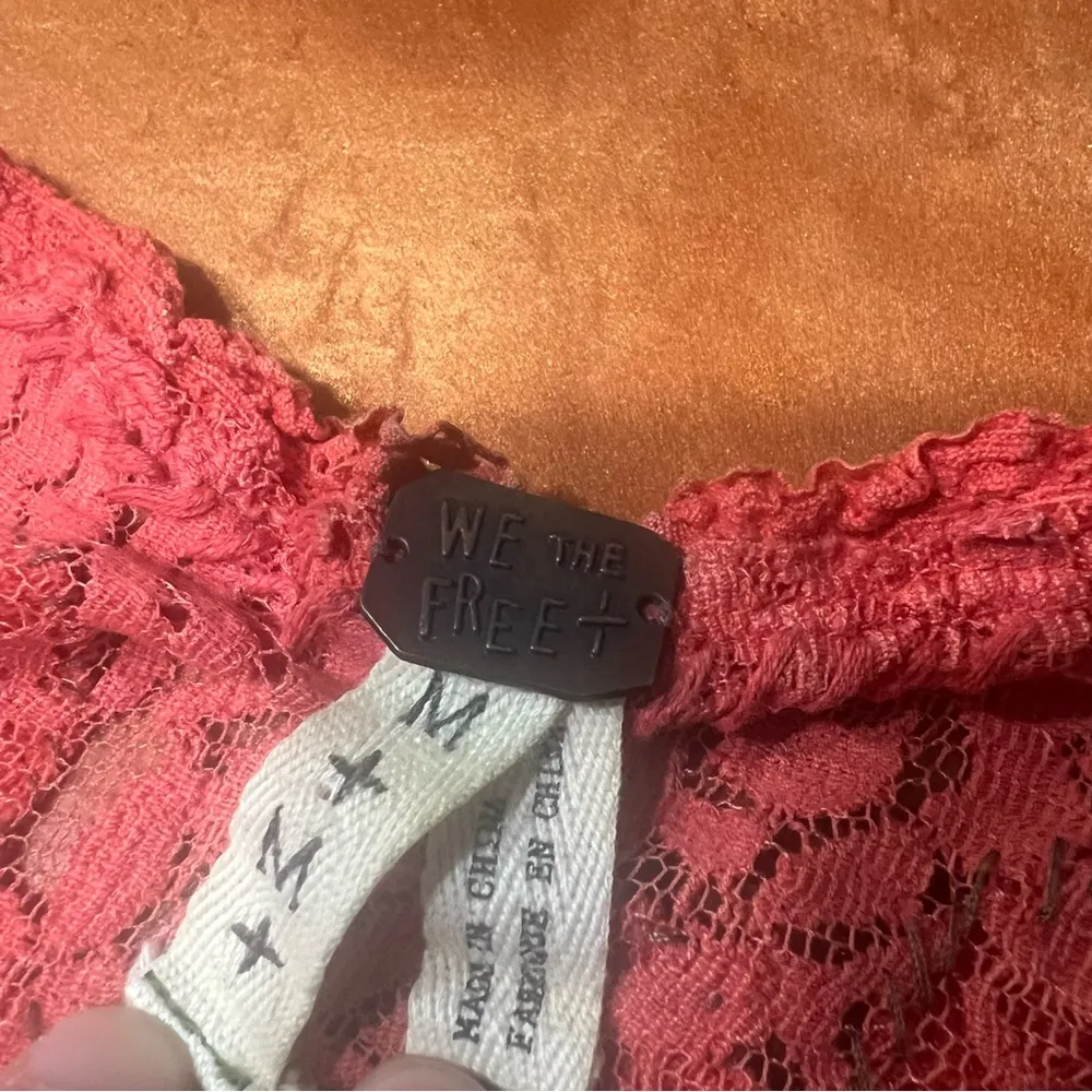 Free People We the Free Short sleeve Henley lace back detail v-neck medium - Image 2