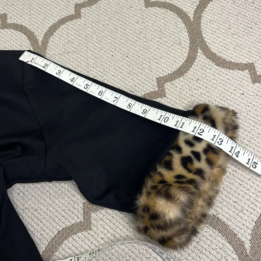 Sara Campbell black short sleeve fur trim cheetah front pockets swing dress Size L - Image 7