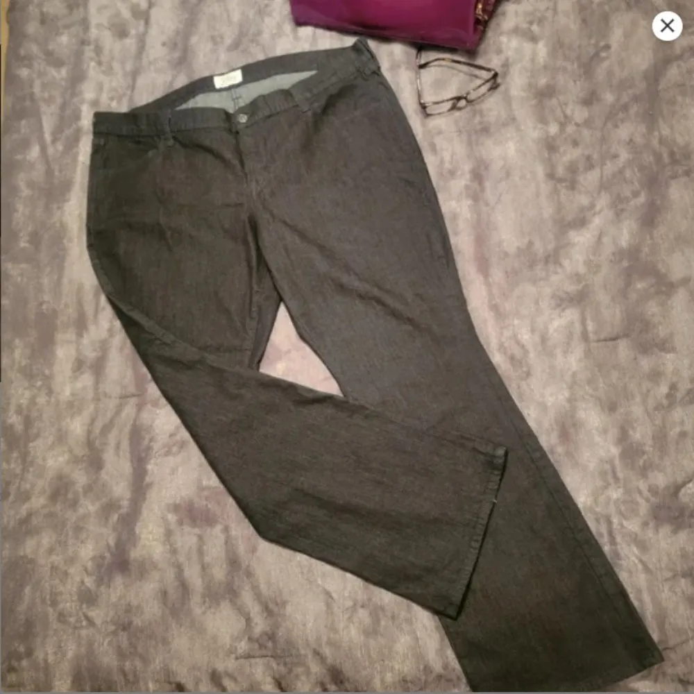 💰3 for $30💰 Old Navy Dark Rinse Retro Diva-cut Mid-rise Curvy Trousers - Image 3