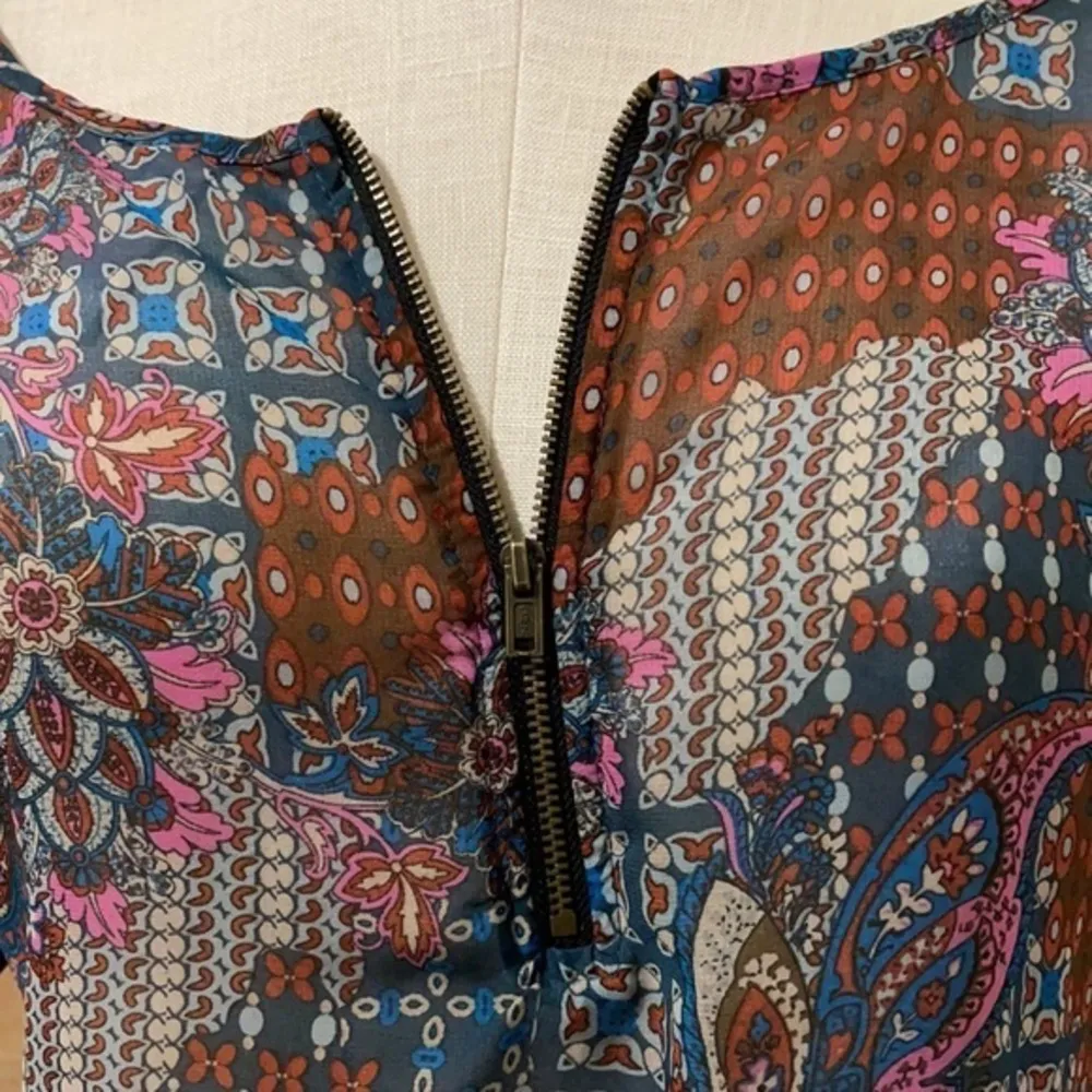 Xhilaration short sleeve sheer blouse Sz. … - Image 61