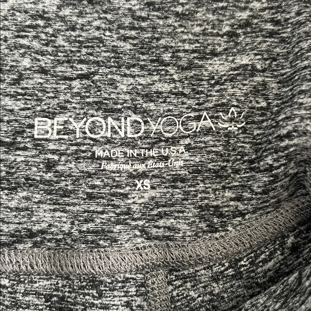 Beyond Yoga Spacedye Biker Shorts Dark Gray Marl Size XS - Image 3