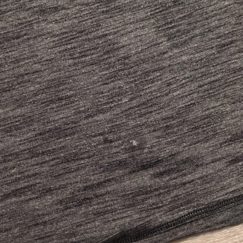 Lululemon work the circuit tank heathered Black/ black size 10? - Image 2
