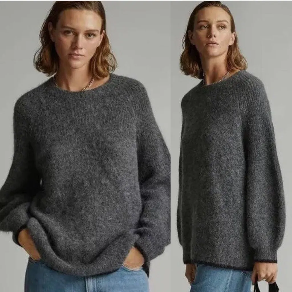 Everlane Gray Mohair Blend Relaxed Long Sleeve Sweater - Image 2