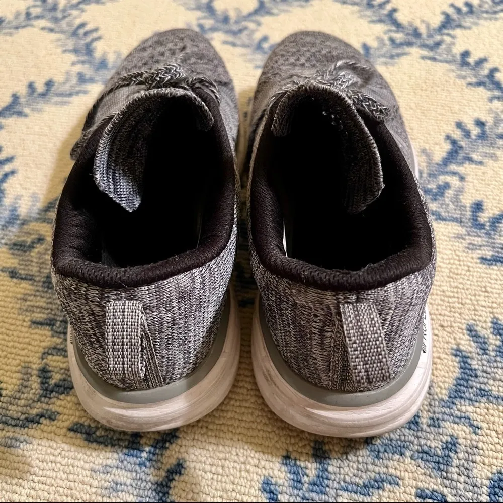 APL® TechLoom Pro Heather Grey Athletic Shoes | 8 - Image 7