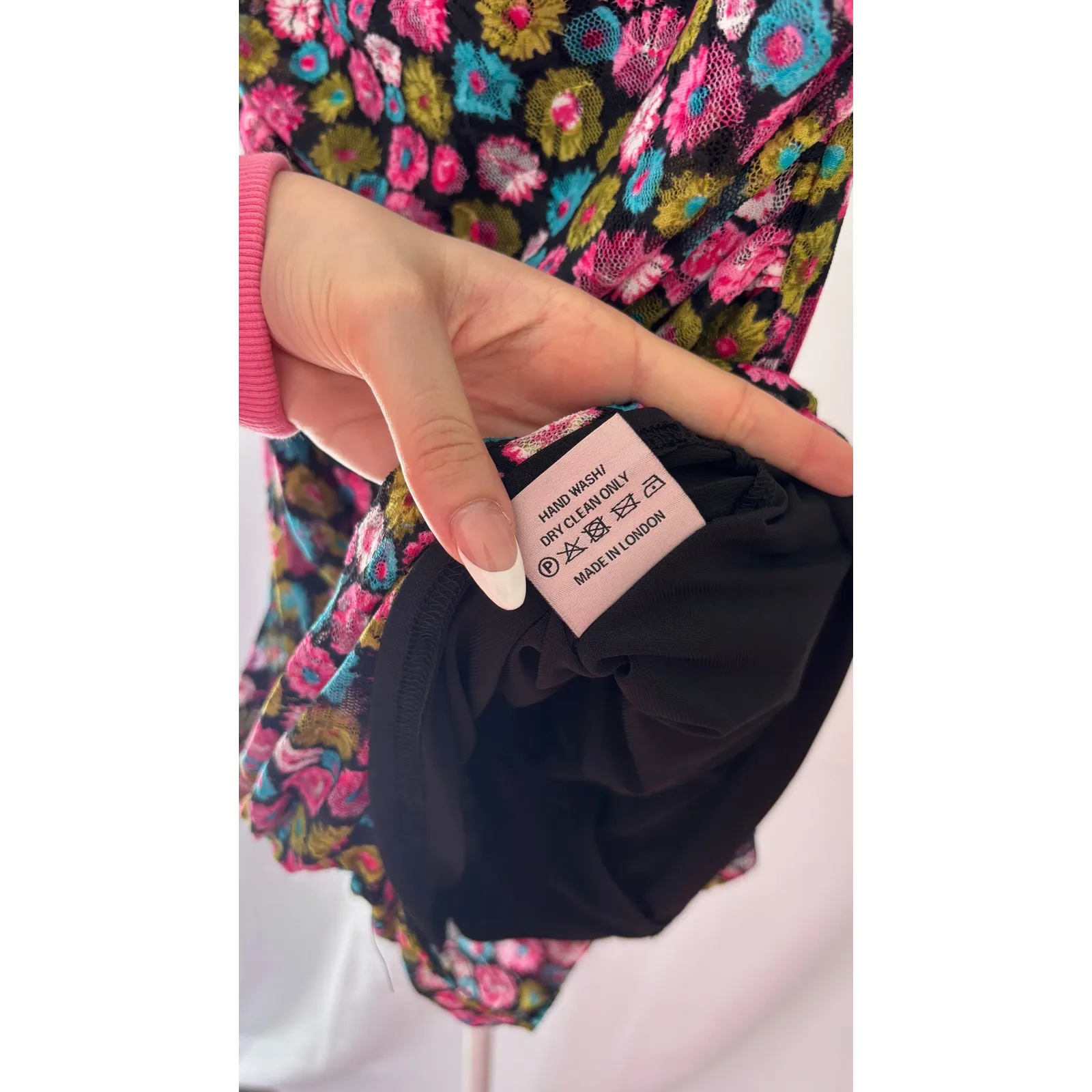 $385 NWOT MISCREANTS Floral Ruched Strapless Mini Dress Gloves Set Size 6 Black - Image 9