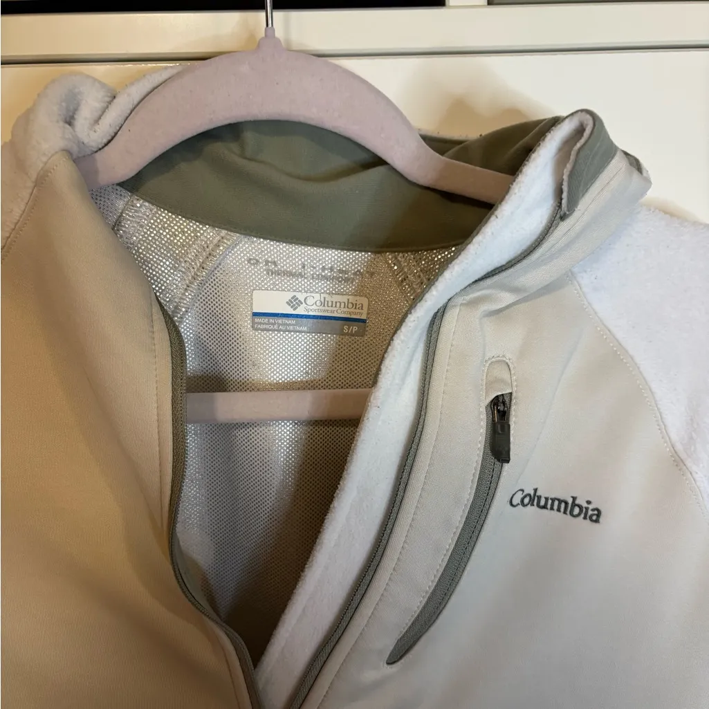 Columbia Zip-Up Fleece size small - Image 3