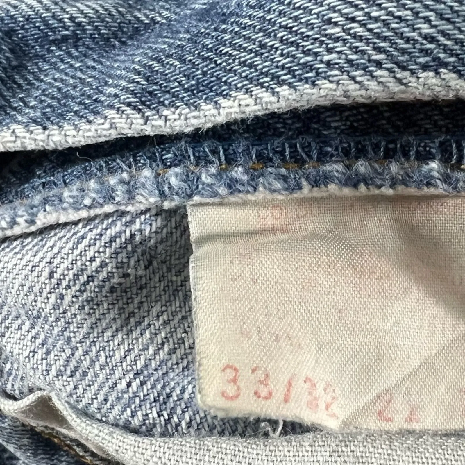 Vintage Levi’s 532 Shorts Womens 33 Light Wash Denim High Rise Cutoff Frayed Hem - Image 5