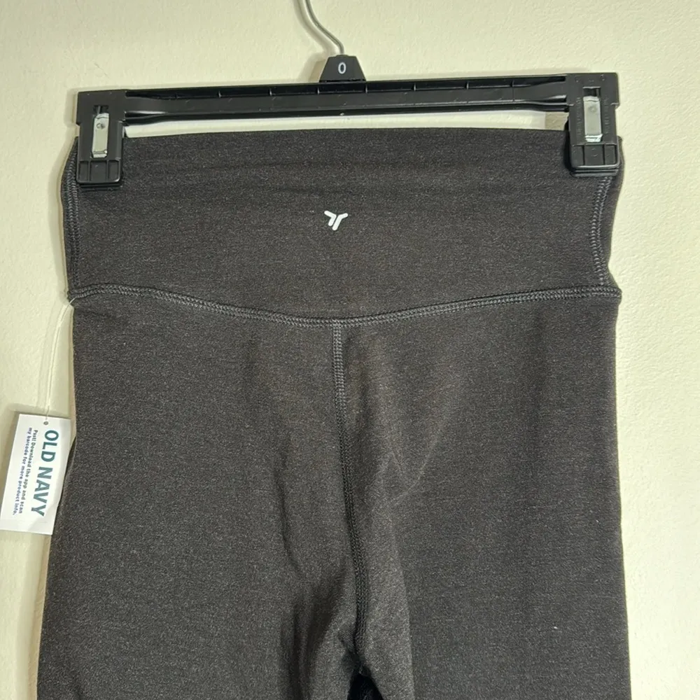 Old Navy Charcoal Active Crossover Powerchill Extra Hi-Rise Go-Dry Leggings XS - Image 4